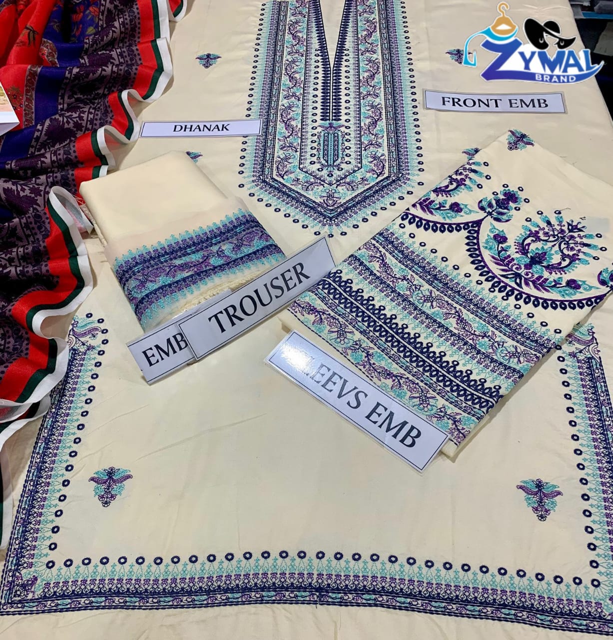 Zymal Brand SK004-HR – Winter Collection 2025 | Dhanak Fabric 3-Piece Embroidered Suit