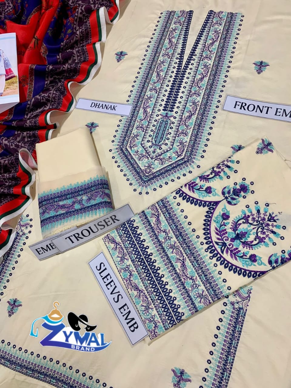 Zymal Brand SK004-HR – Winter Collection 2025 | Dhanak Fabric 3-Piece Embroidered Suit